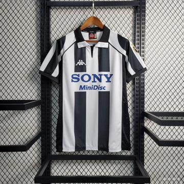 JUVENTUS 97/98 HOME RETRO KIT